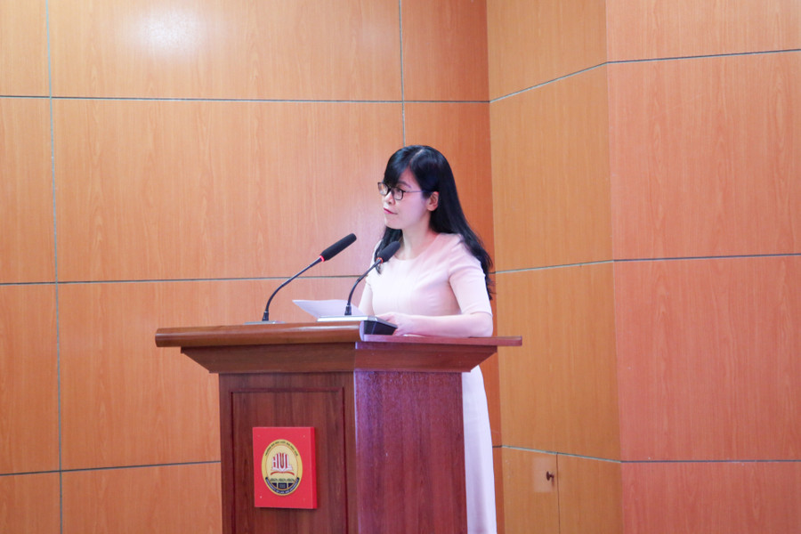 PGS.TS. Nguyễn Hoàng Anh - Trường Đại học Luật, ĐH quốc gia Hà Nội phát biểu tại hội thảo. PGS.TS. Nguyễn Hoàng Anh - Trường Đại học Luật, ĐH quốc gia Hà Nội phát biểu tại hội thảo.