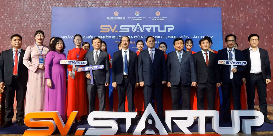 Thủ tướng và Bộ trưởng Bộ GD&amp;ĐT tham dự Ngày hội khởi nghiệp quốc gia của học sinh, sinh viên lần thứ V do UBND tỉnh Thừa Thiên Huế, ĐH Huế, Sở GD&amp;ĐT, Đoàn TNCS Hồ Chí Minh tỉnh Thừa Thiên Huế phối hợp tổ chức vào tháng 3/2023.