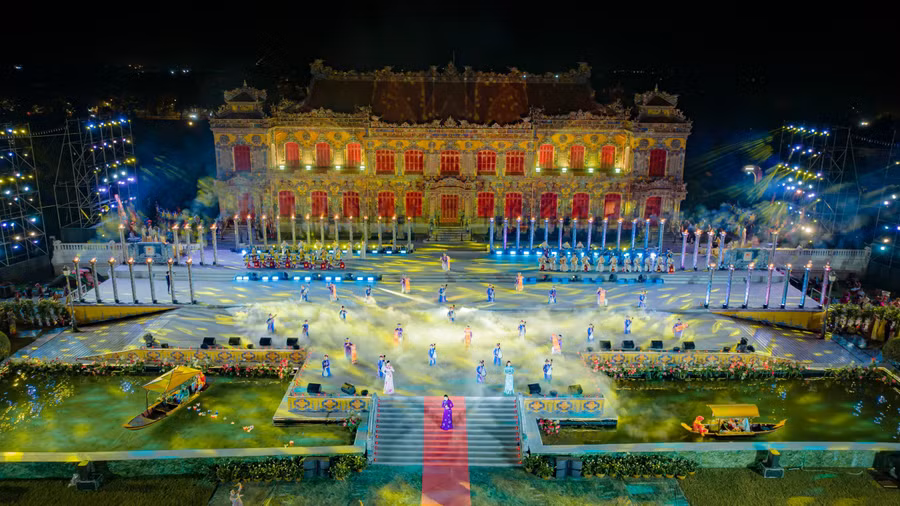 Một ca khúc về xứ Huế mến thương.