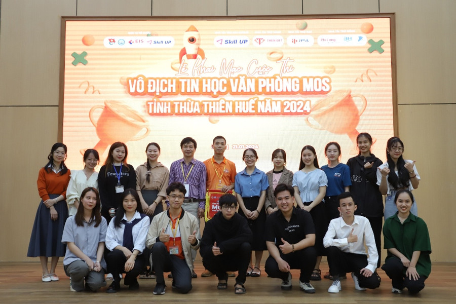 Cuộc thi thu hút nhiều học sinh, sinh viên tham gia. Cuộc thi thu hút nhiều học sinh, sinh viên tham gia.