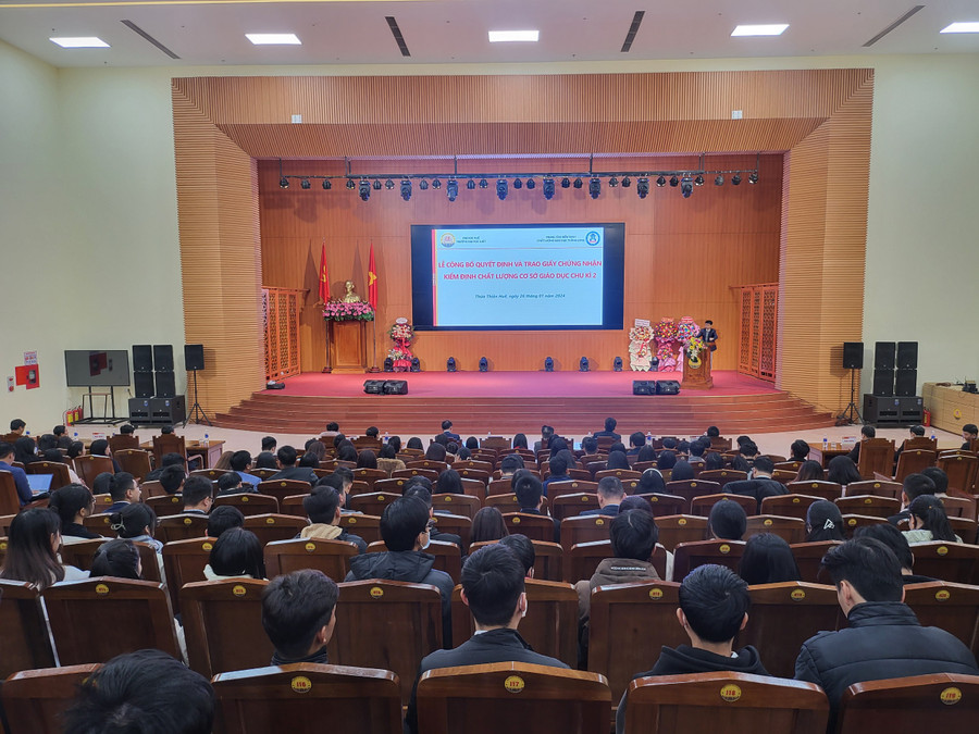 Sau thời gian đánh giá nghiêm túc và khách quan, Trường Đại học Luật, Đại học Huế đã đạt chứng nhận kiểm định chất lượng cơ sở giáo dục chu kỳ 2.