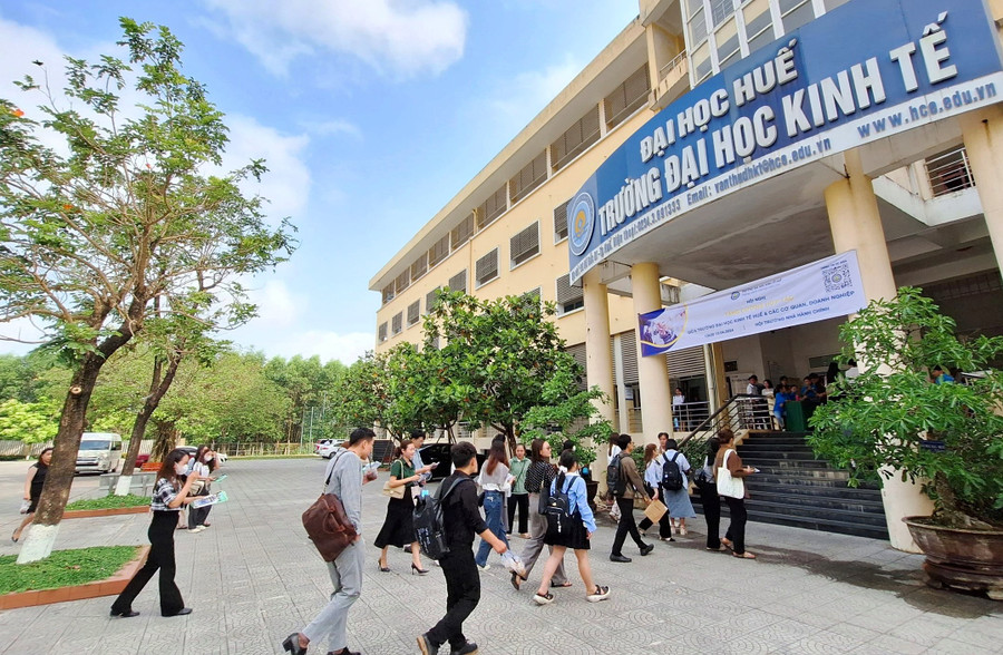 Các ứng viên chủ yếu là sinh viên năm cuối, bên cạnh đó các sinh viên năm 3 cũng tham gia vào đợt tuyển dụng thực tập sinh.