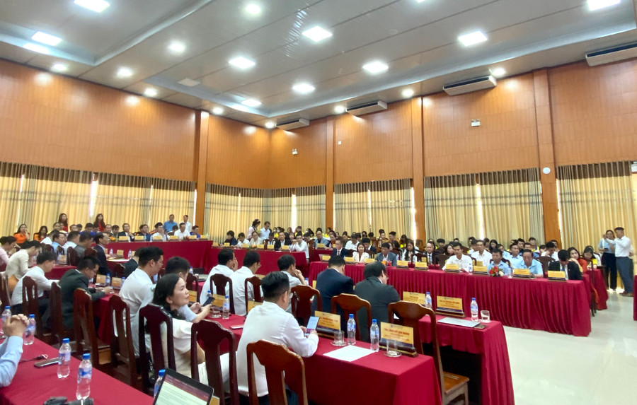 Hội nghị có sự tham gia của hơn 50 cơ quan, doanh nghiệp trong và ngoài tỉnh Thừa Thiên Huế. Hội nghị có sự tham gia của hơn 50 cơ quan, doanh nghiệp trong và ngoài tỉnh Thừa Thiên Huế.