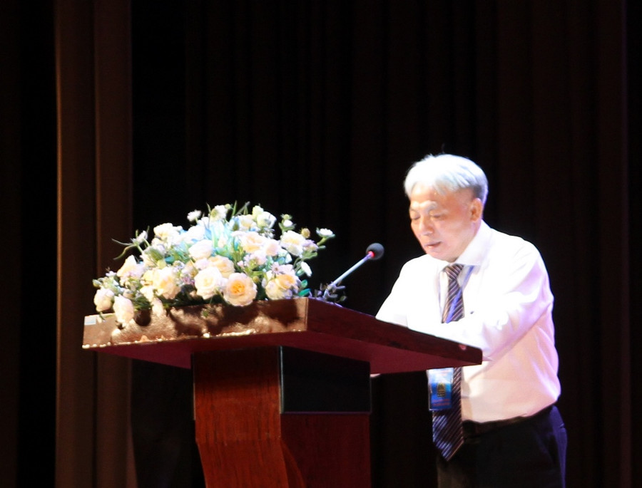 Ông Phan Xuân Thành, Trưởng ban tổ chức - Viện trưởng Viện Nghiên cứu Sách và Học liệu Giáo dục - phát biểu tại Lễ khai mạc. Ông Phan Xuân Thành, Trưởng ban tổ chức - Viện trưởng Viện Nghiên cứu Sách và Học liệu Giáo dục - phát biểu tại Lễ khai mạc.