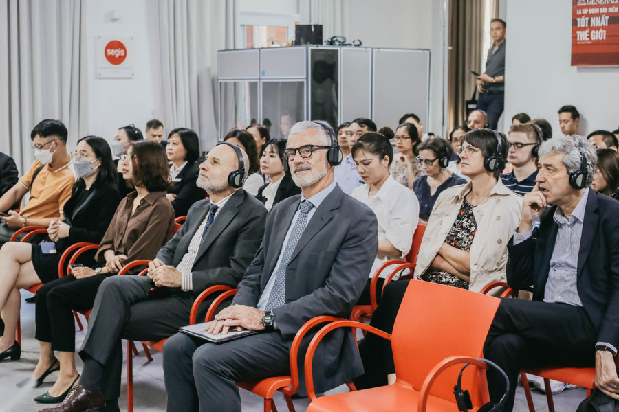 Khách mời và các chuyên gia có mặt tại sự kiện.