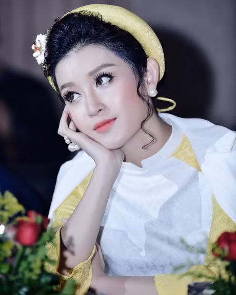 A hau Huyen My u buon nhung van dep 