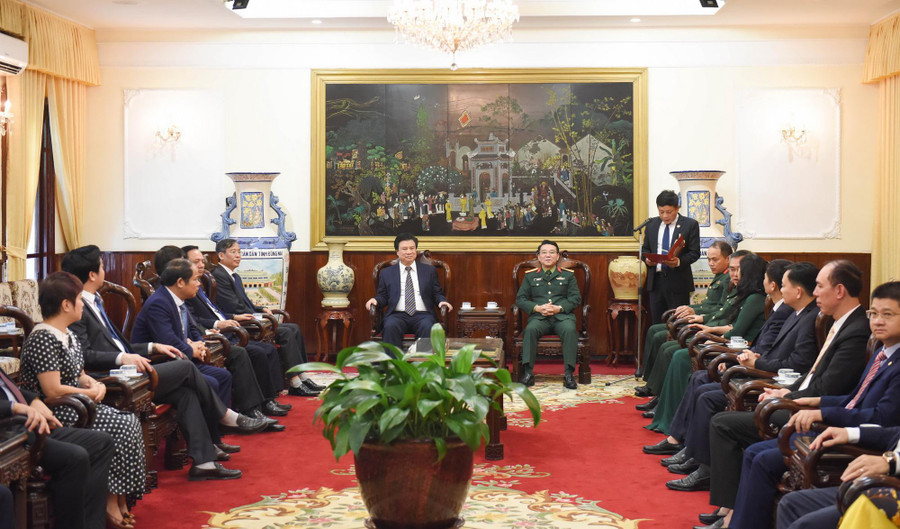 Toàn cảnh buổi tiếp đón. Toàn cảnh buổi tiếp đón.