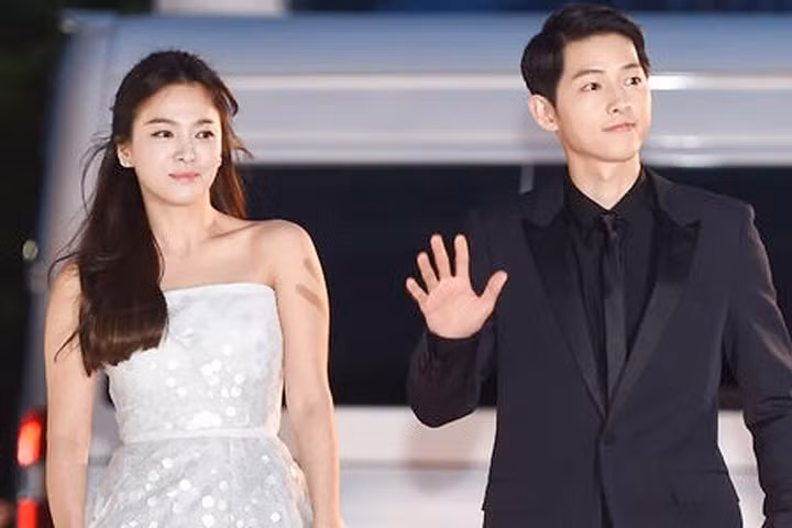 Song Hye Kyo, Song Joong Ki dẫn đầu thu nhập nhờ quảng cáo ở Hàn Quốc