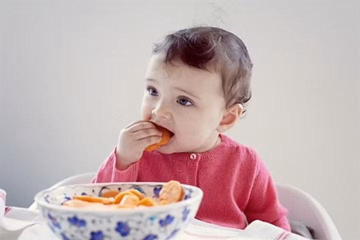 Mách các mẹ chăm bé yêu tăng cân "vèo vèo"