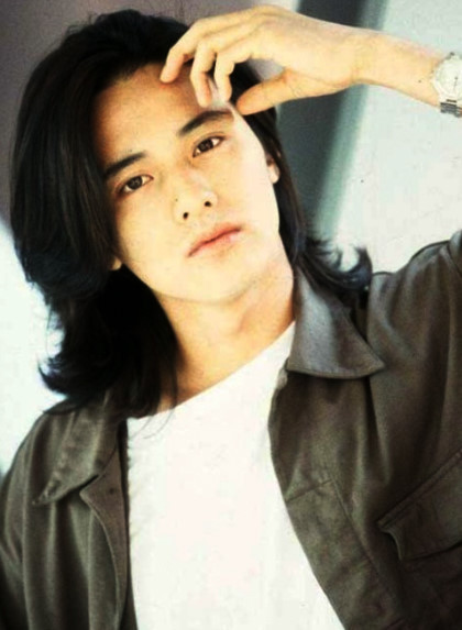 Ngoại hình điển trai của Won Bin 22 năm trước - Ảnh 7 Ngoai hinh dien trai cua Won Bin 22 nam truoc - Anh 7