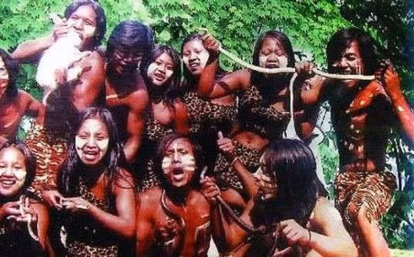 Tron mat voi nhung toc nguoi ky la nhat the gioi - Anh 1