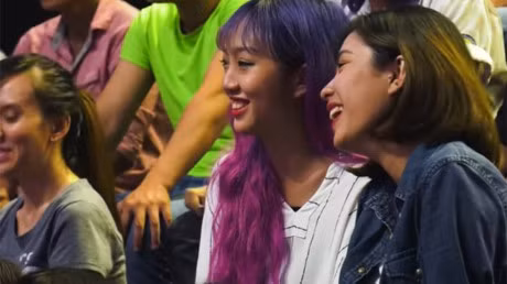 Co gai 17 tuoi dat 8.5 IELTS thu hut cu dan mang tuan qua - Anh 6