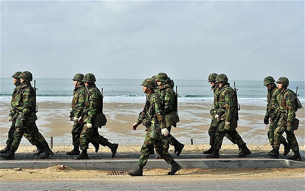 Cận cảnh cuộc siêu tập trận hải quân của Mỹ - Hàn ảnh 1