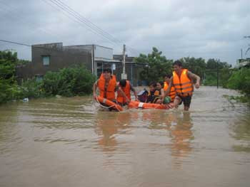 Đến lượt Nam Trung Bộ oằn mình gánh lũ