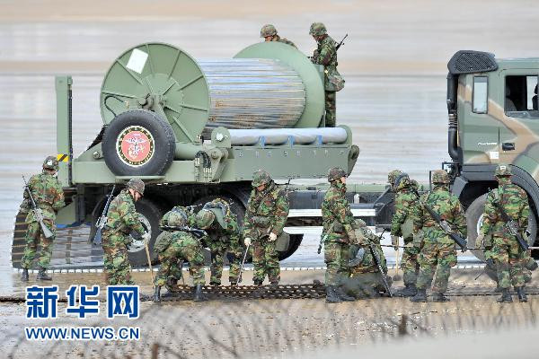 Cận cảnh cuộc siêu tập trận hải quân của Mỹ - Hàn ảnh 9