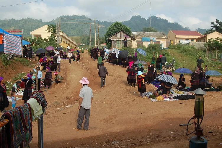 Một thoáng chợ phiên Xá Nhè