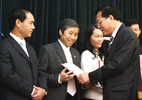 Bộ GD&amp;ĐT công bố các quyết định bổ nhiệm cán bộ