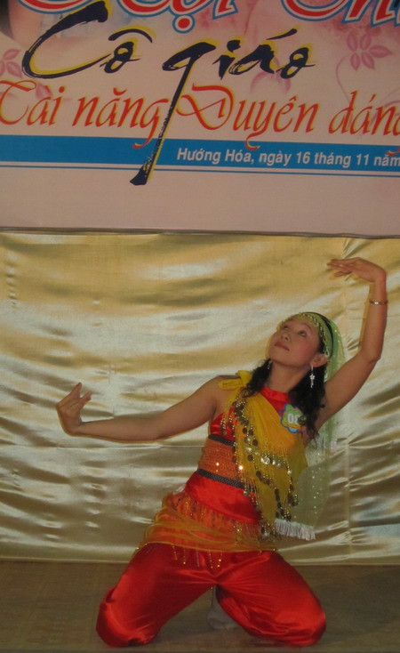 Tiết mục múa của cô giáo Nguyễn Thị Thu Tiết mục múa của cô giáo Nguyễn Thị Thu