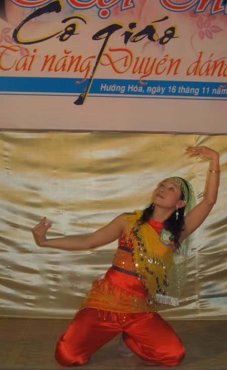 Tiết mục múa của cô giáo Nguyễn Thị Thu Tiết mục múa của cô giáo Nguyễn Thị Thu