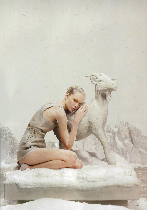 Siri Tollerod cực kỳ độc đáo dưới ống kính của Tim Gutt ảnh 1