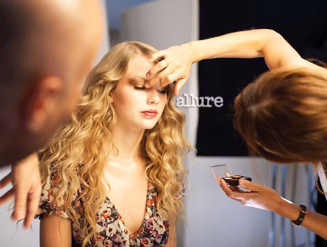 Taylor Swift khoe vẻ đẹp ngọt ngào và quyến rũ ảnh 4