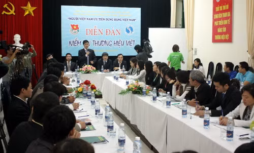 Quang cảnh diễn đàn "Niềm tin thương hiệu Việt" được Thành đoàn Hà Nội tổ chức sáng nay. Ảnh, gdtd.vn