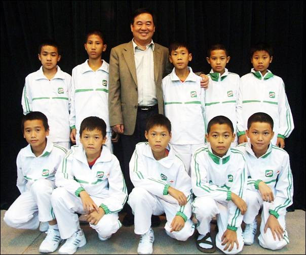 Các cầu thủ “nhí” Hải Dương đại diện cho bóng đá tiểu học VN tranh tài tại giải lần này