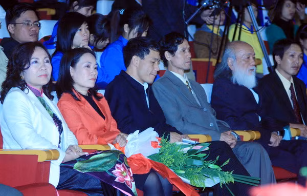 Chính thức phát động Cuộc thi "Nét bút tri ân" 2010 ảnh 3