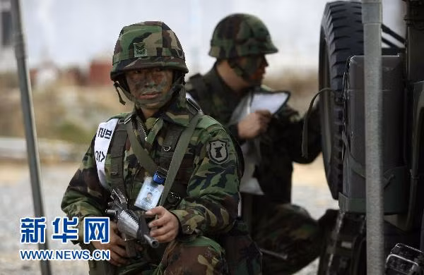 Cận cảnh cuộc siêu tập trận hải quân của Mỹ - Hàn ảnh 8