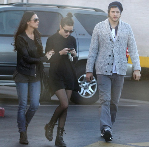 Nước dừa có phải là bí quyết trẻ trung của Demi Moore? ảnh 4 Nước dừa có phải là bí quyết trẻ trung của Demi Moore? ảnh 4