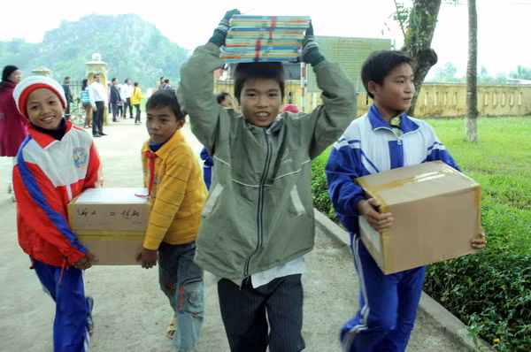 Thực hiện "4 tại chỗ" và đảm bảo tối thiểu "3 đủ"