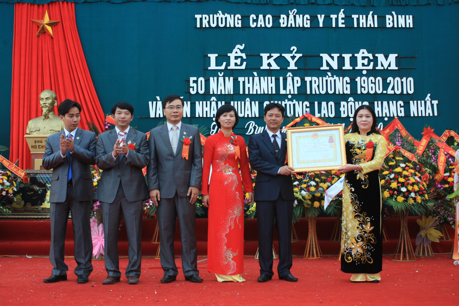 Kỉ niệm 50 năm thành lập trường CĐ Y Tế Thái Bình
