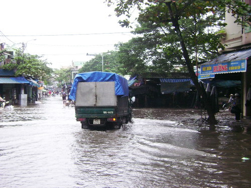 Chợ Tam Kỳ ngập nặng và chìm trong biển nước Chợ Tam Kỳ ngập nặng và chìm trong biển nước