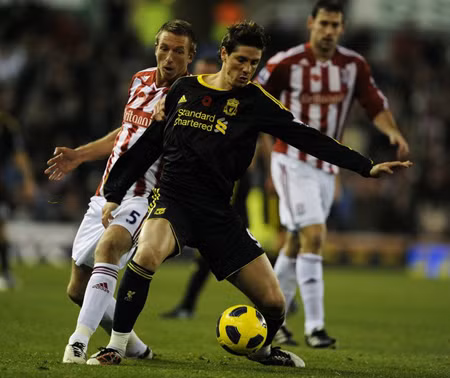 Liverpool (trước) sẽ quên đi thất bại cay đắng trước Stoke ở vòng đấu trước 4.jpg