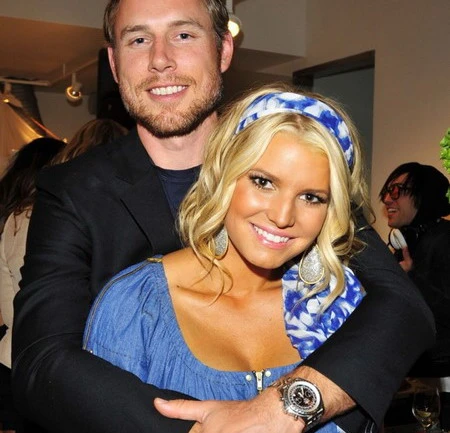 Jessica Simpson đính hôn với Eric Johnson