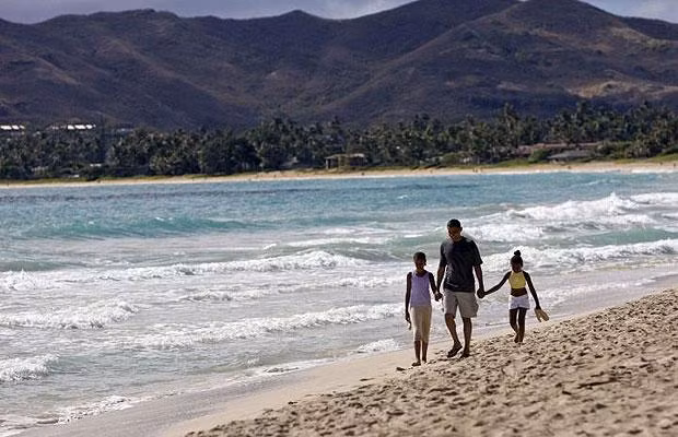 By contrast, Barack Obama looked decidedly svelte last Christmas when he chose to take a break on Hawaii, the island of his birth. 