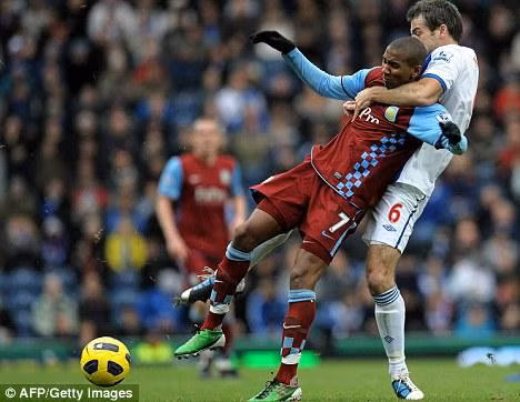 Ashley Young trị giá 80 triệu bảng