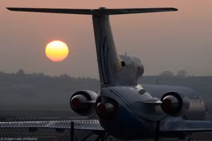 Nga: Máy bay chở 96 người bị vỡ cánh