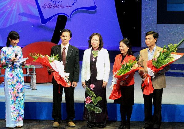 Chính thức phát động Cuộc thi "Nét bút tri ân" 2010