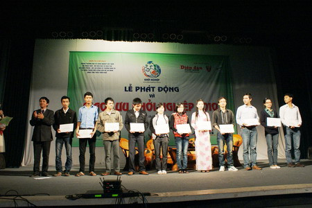 Sinh viên Huế "khởi nghiệp" cùng doanh nhân