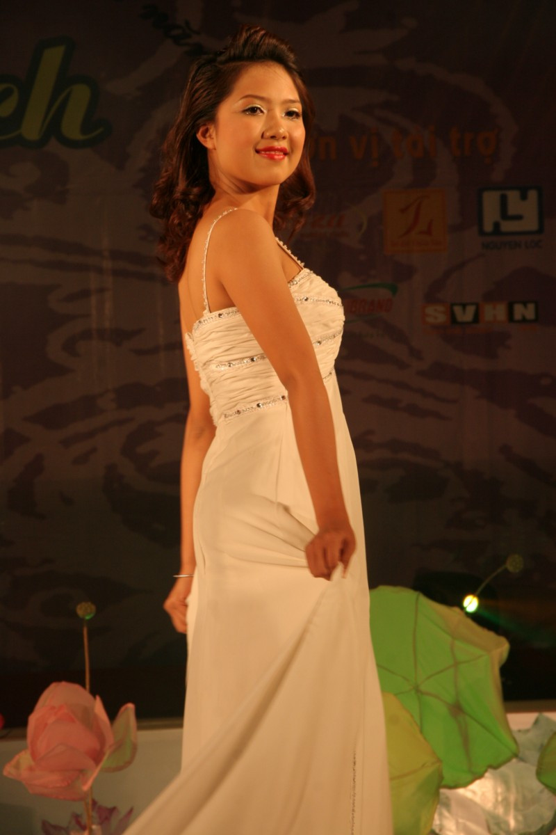 Miss Sư phạm tỏa sáng tài sắc ảnh 6