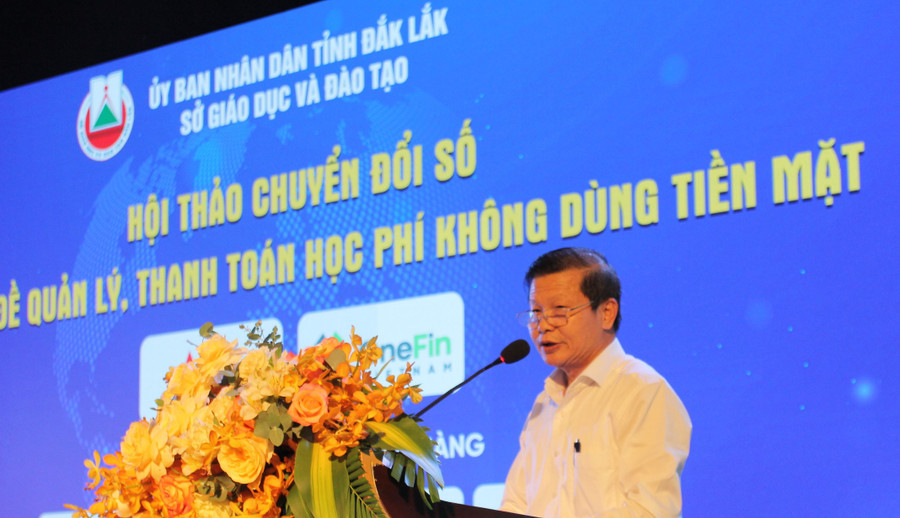 Ông Biện Văn Minh, Trưởng phòng KH-TC Sở GD&ĐT phát biểu tại Hội thảo. Ông Biện Văn Minh, Trưởng phòng KH-TC Sở GD&ĐT phát biểu tại Hội thảo.
