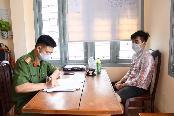 Cơ quan công an làm việc với Nguyễn Trọng Phú.