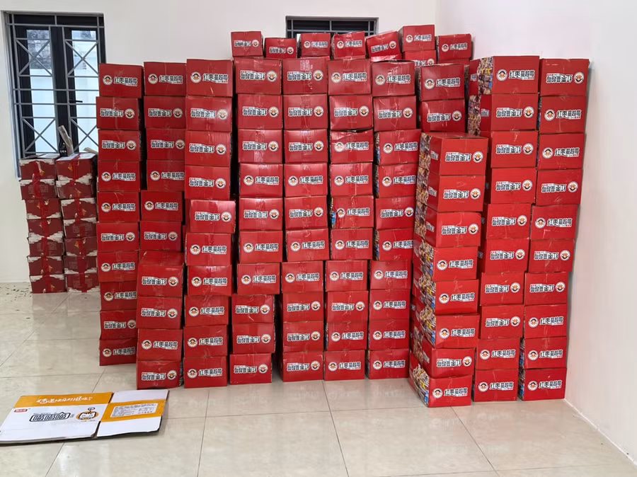 Hàng hóa do nước ngoài sản xuất, có nhãn bằng nước ngoài, không có nhãn phụ