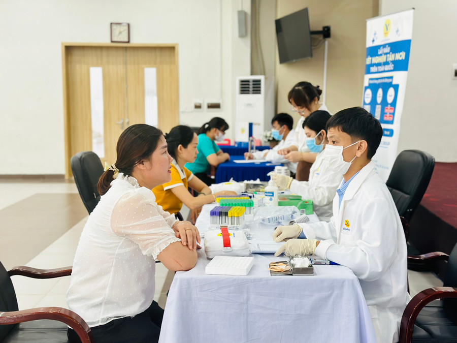 Việc khám bệnh được triển khai trong thời gian phù hợp tại các cơ sở Giáo dục. Việc khám bệnh được triển khai trong thời gian phù hợp tại các cơ sở Giáo dục.