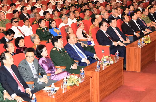 Các đại biểu dự Hội nghị biểu dương người có công với cách mạng tiêu biểu. - Ảnh: VGP Các đại biểu dự Hội nghị biểu dương người có công với cách mạng tiêu biểu. - Ảnh: VGP