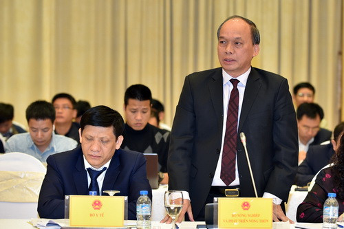 Thứ trưởng Bộ NN&PTNT Vũ Văn Tám trả lời câu hỏi của báo chí tại phiên họp Chính phủ thường kỳ Thứ trưởng Bộ NN&PTNT Vũ Văn Tám trả lời câu hỏi của báo chí tại phiên họp Chính phủ thường kỳ