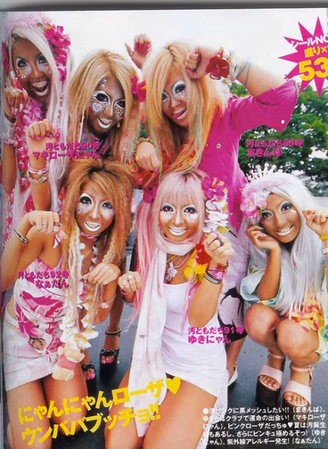 7 phong cach thoi trang doc dao, lap di noi tieng nhat Nhat Ban - Anh 3