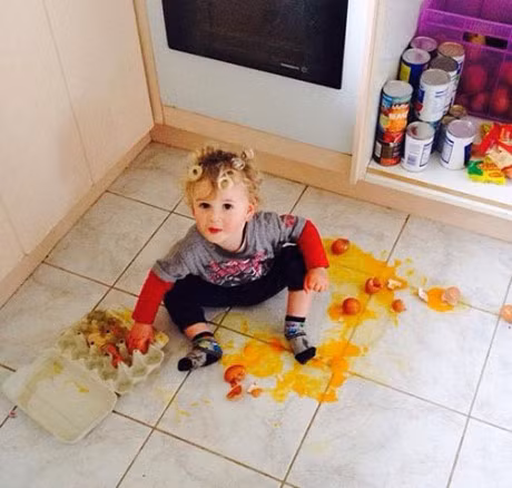 Khi nhung tro nghich ngom cua tre khien moi bo me deu phai 