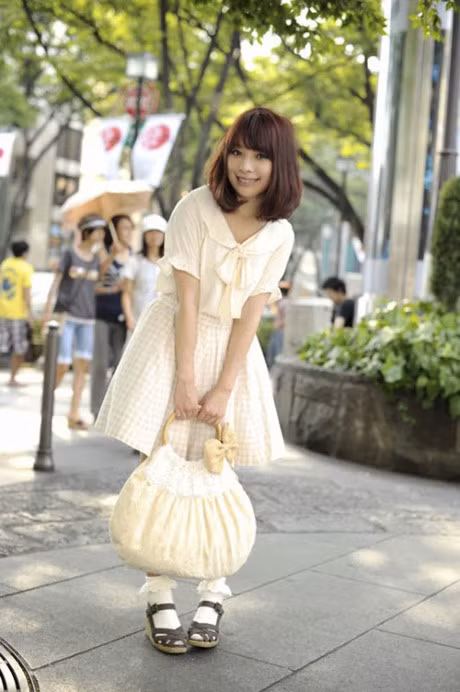 7 phong cach thoi trang doc dao, lap di noi tieng nhat Nhat Ban - Anh 16